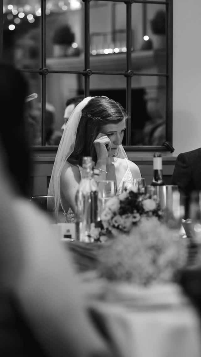 I’ve seen this moment so many times… A bride trying to hold it together… then it just hits her. And that’s it. Real emotion. No posing. No pretending. These are the moments couples tell me they didn’t
