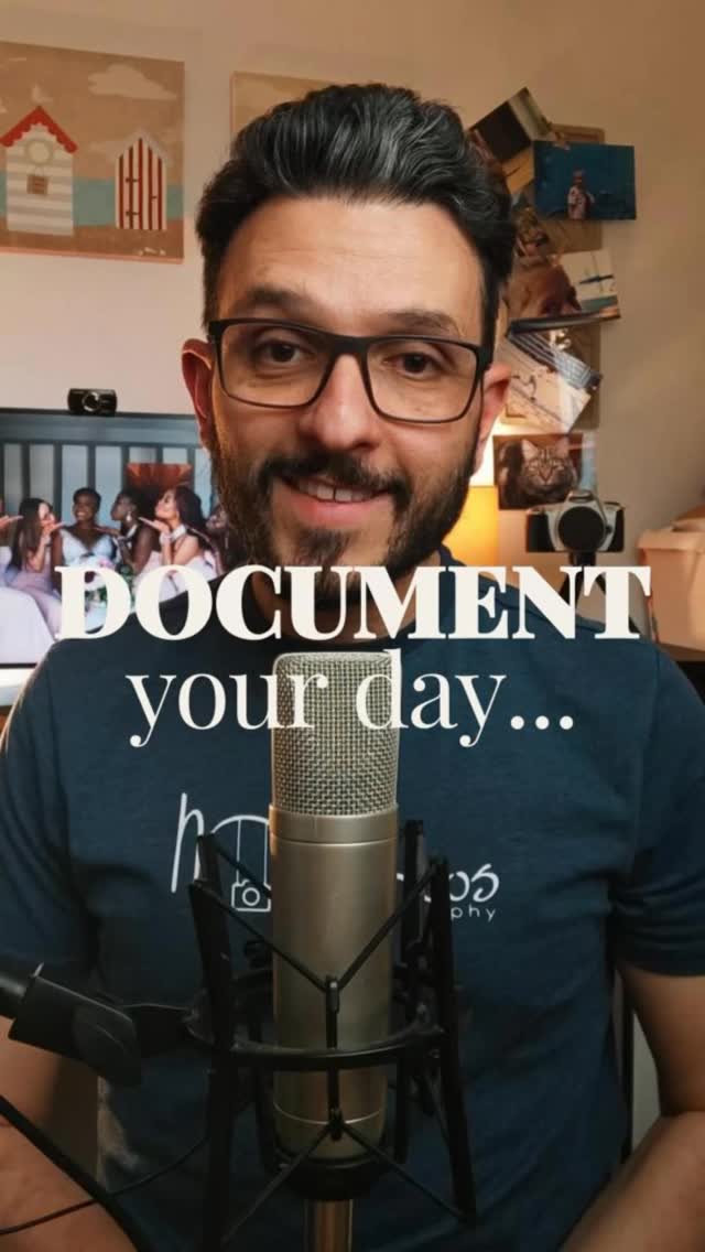 Stop worrying about how to pose on your wedding day. A documentary wedding photographer captures what’s real, not forced. You enjoy the moment, I handle the rest 📸 Perfect for relaxed, natural wedding